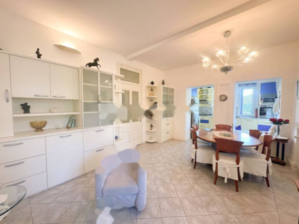 Квартира в Опатии, Хорватия, 90 м² - фото 1