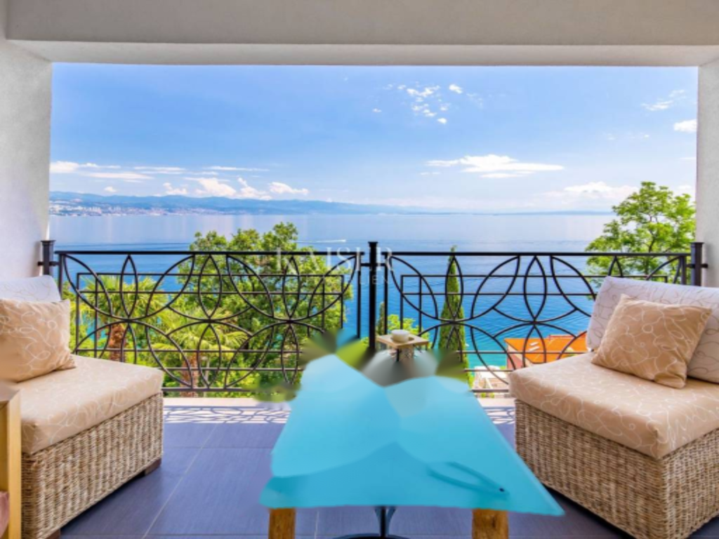 Квартира в Опатии, Хорватия, 222 м² - фото 1