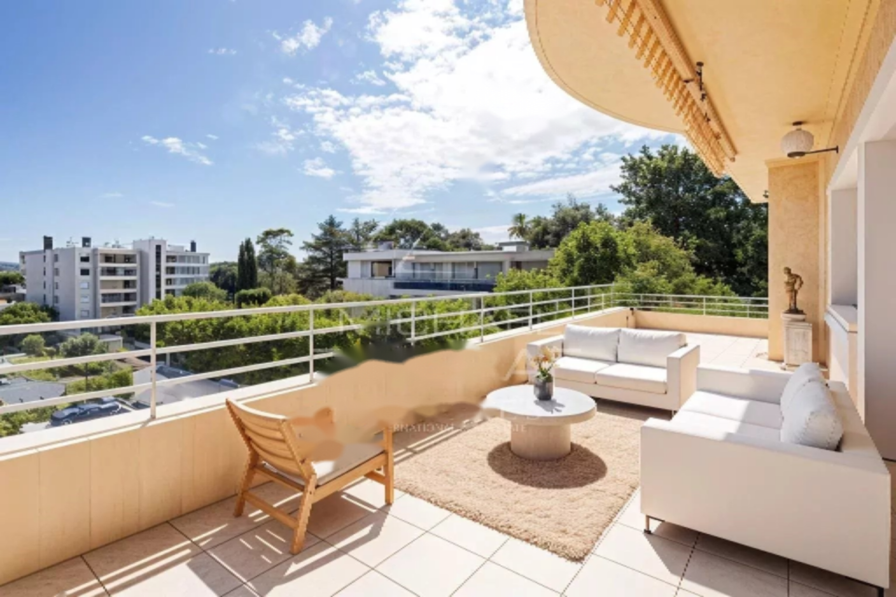 Квартира в Каннах, Франция, 96 м² - фото 2