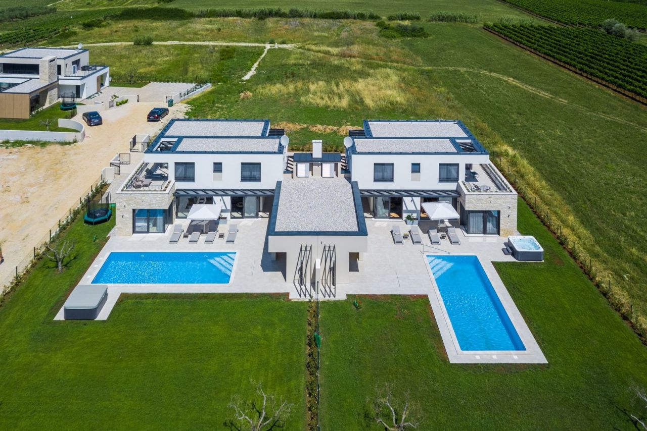 Вилла в Бртонигле, Хорватия, 538 м² - фото 1