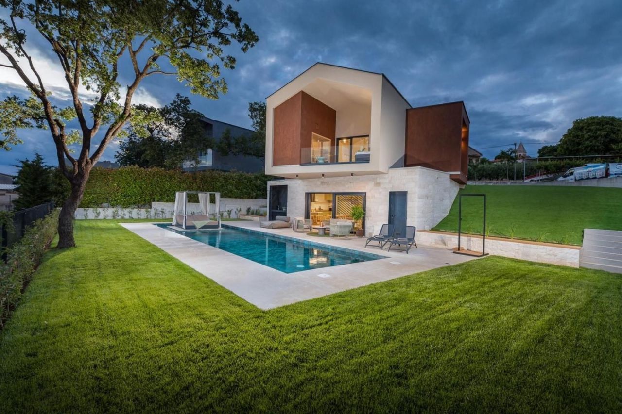 Вилла в Порече, Хорватия, 200 м² - фото 1