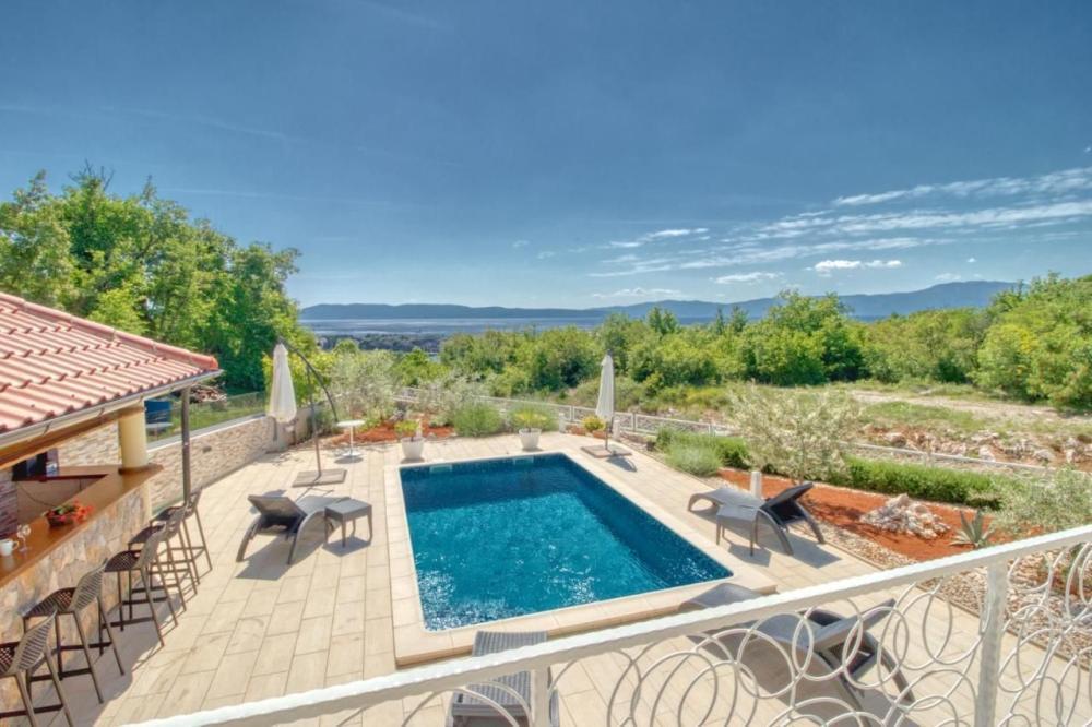 Вилла Omisalj, Хорватия, 260 м² - фото 1