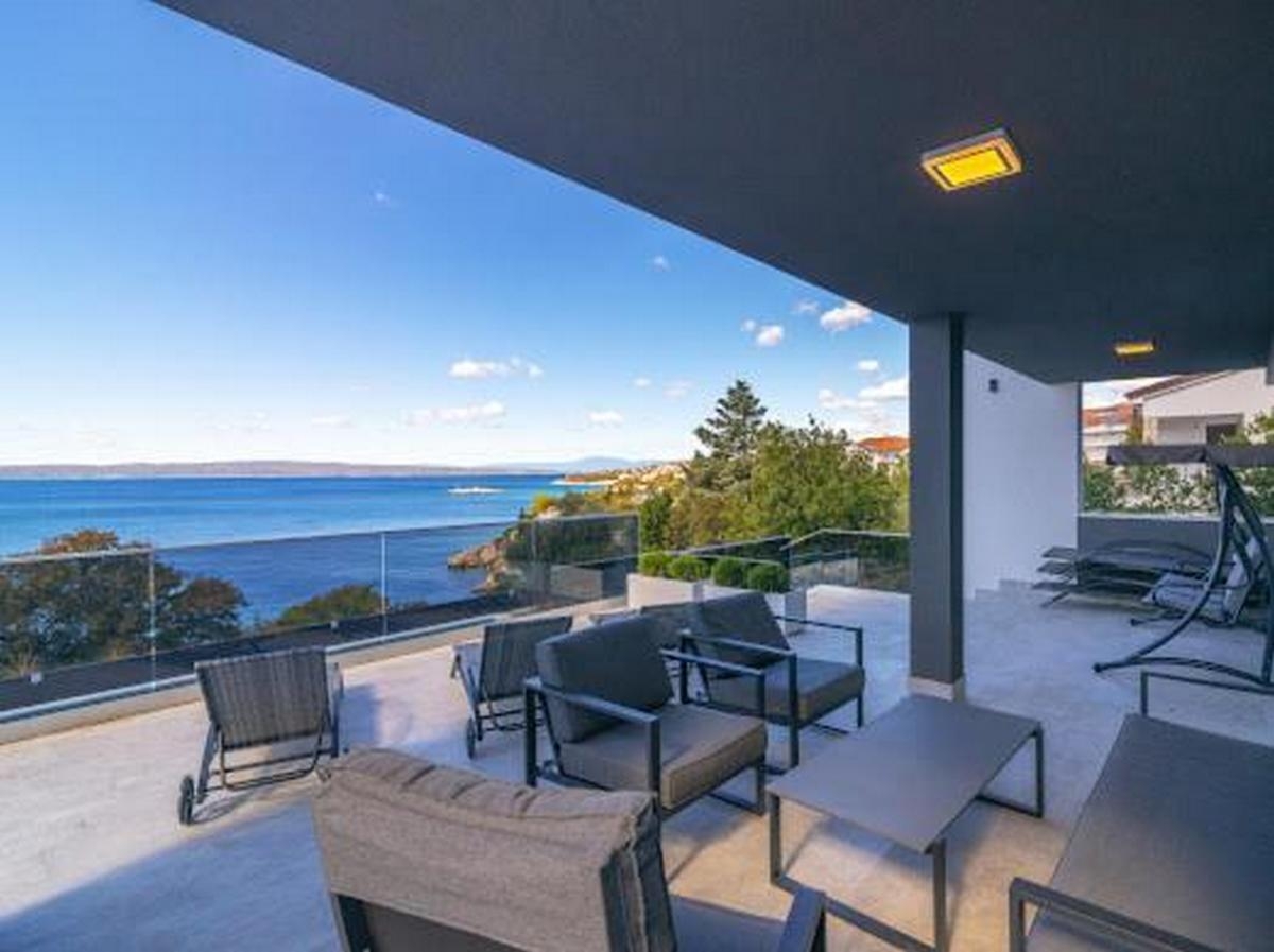 Вилла в Нови-Винодольски, Хорватия, 288 м² - фото 1