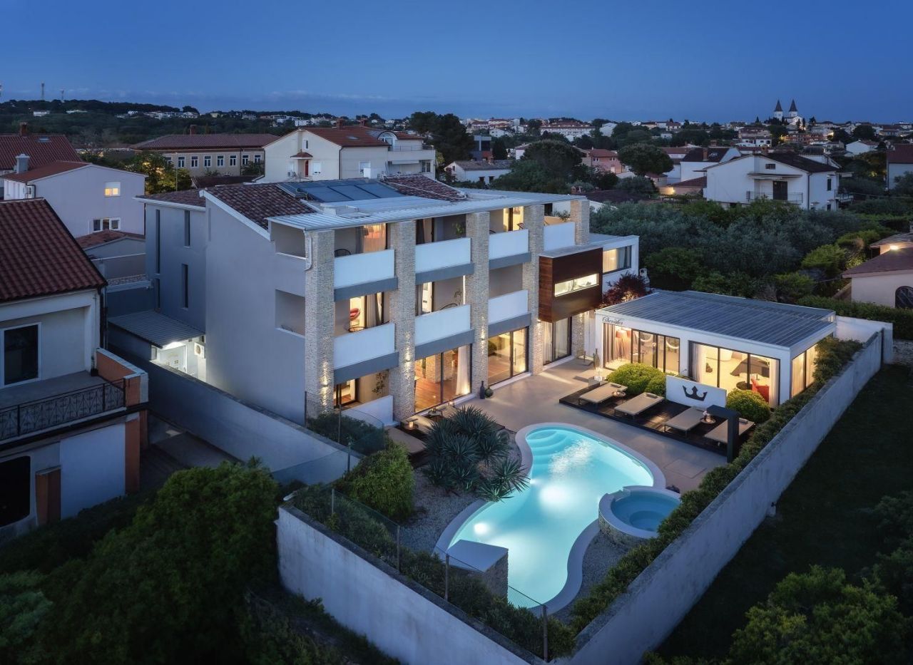 Отель, гостиница в Медулине, Хорватия, 1 000 м² - фото 1