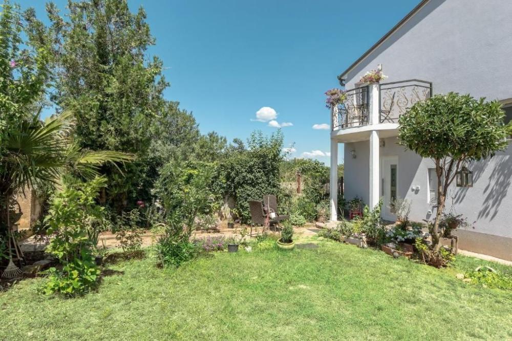 Отель, гостиница в Пуле, Хорватия, 360 м² - фото 1