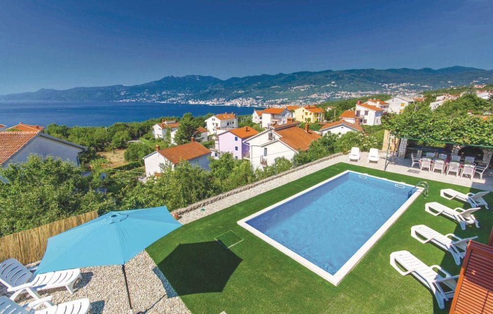 Вилла в Риеке, Хорватия, 300 м² - фото 1