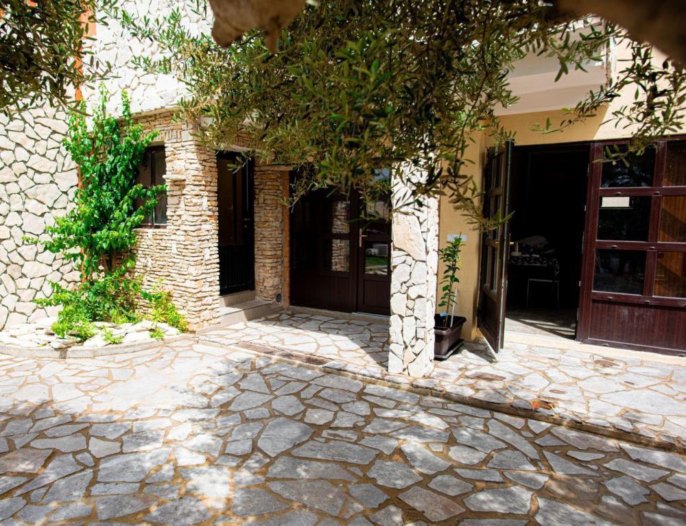 Отель, гостиница Premantura, Medulin, Хорватия, 332 м² - фото 1