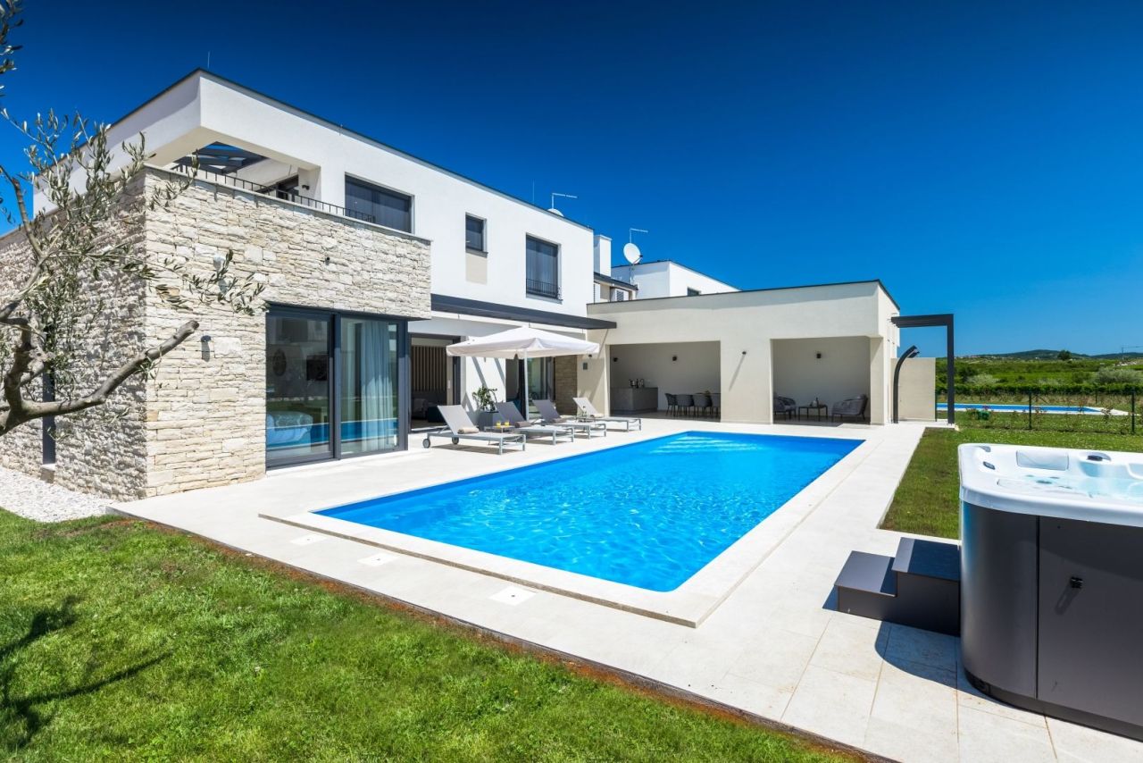 Вилла в Бртонигле, Хорватия, 264 м² - фото 2