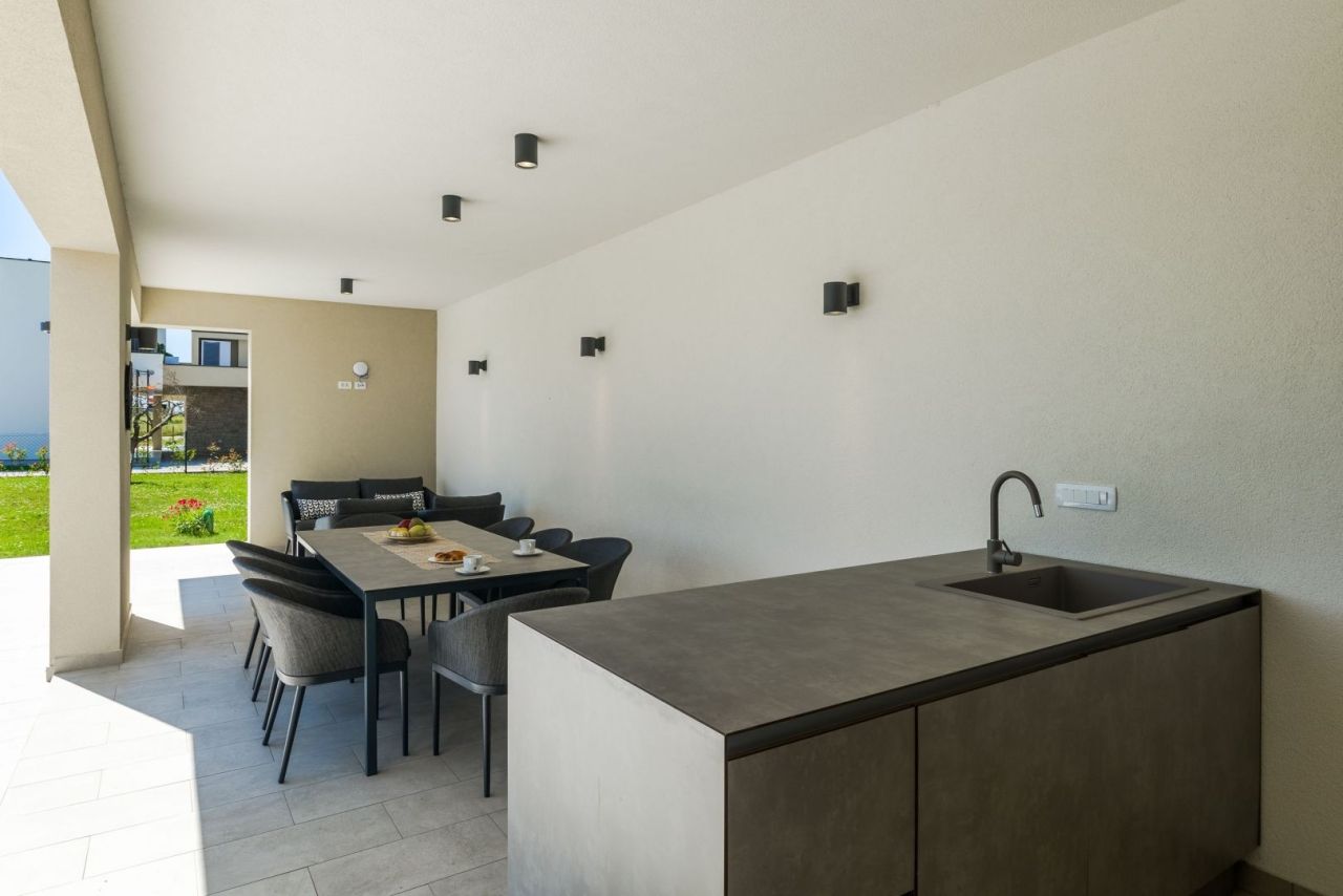 Вилла в Бртонигле, Хорватия, 274 м² - фото 17