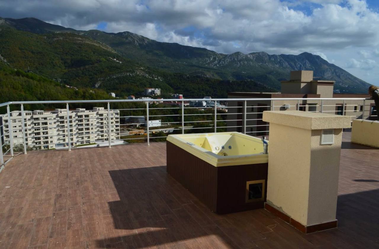 Квартира в Бечичи, Черногория, 72 м² - фото 1