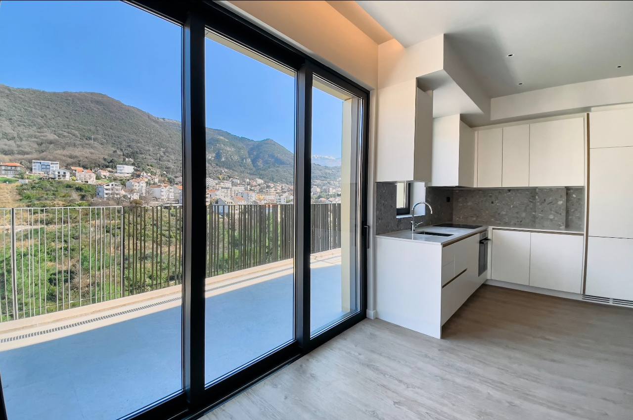 Квартира в Тивате, Черногория, 102 м² - фото 6