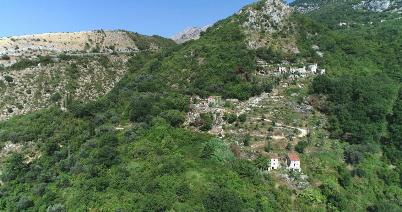 Земля в Петроваце, Черногория, 18 079 м² - фото 8