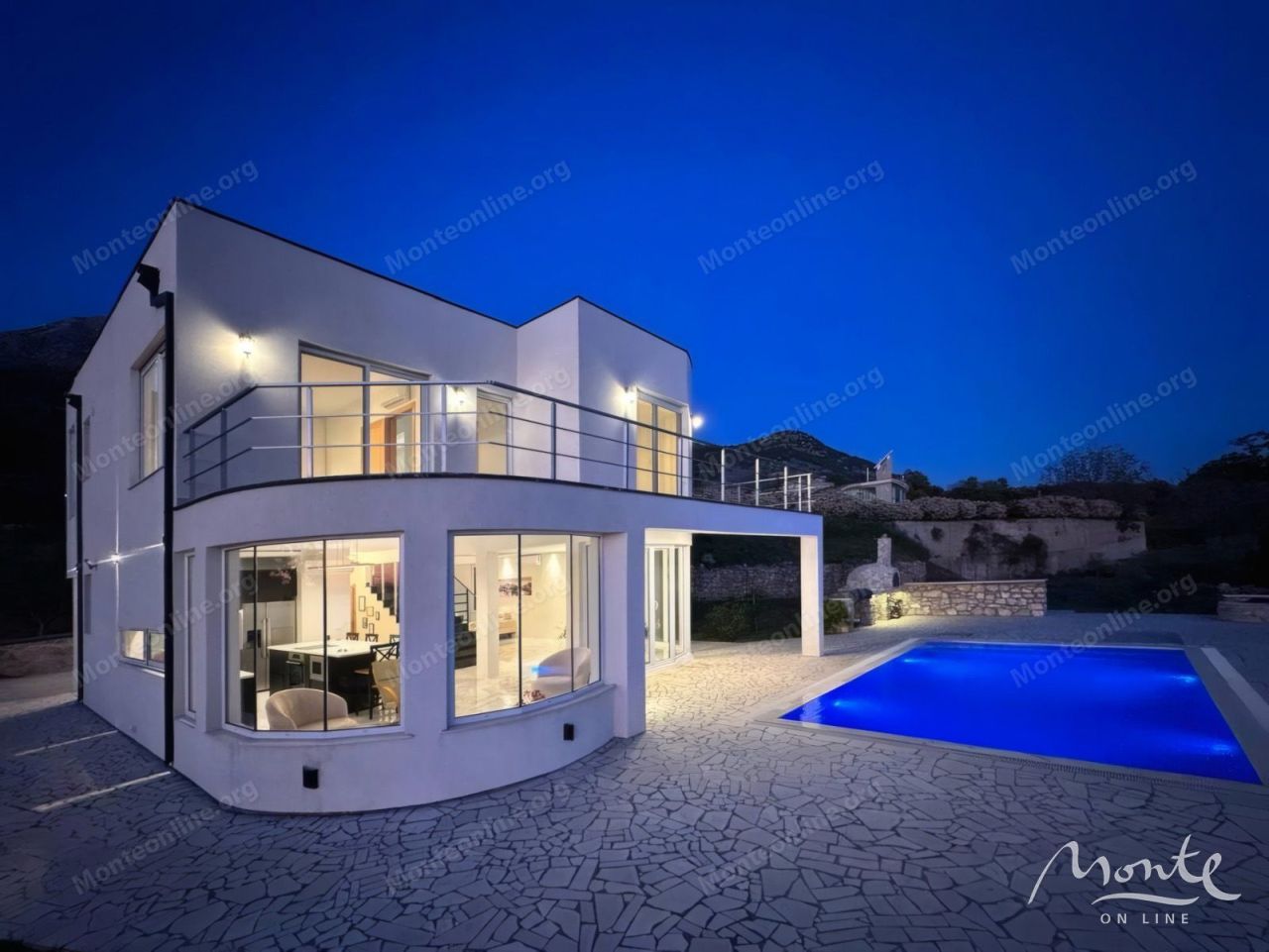 Вилла в Добра Воде, Черногория, 240 м² - фото 1