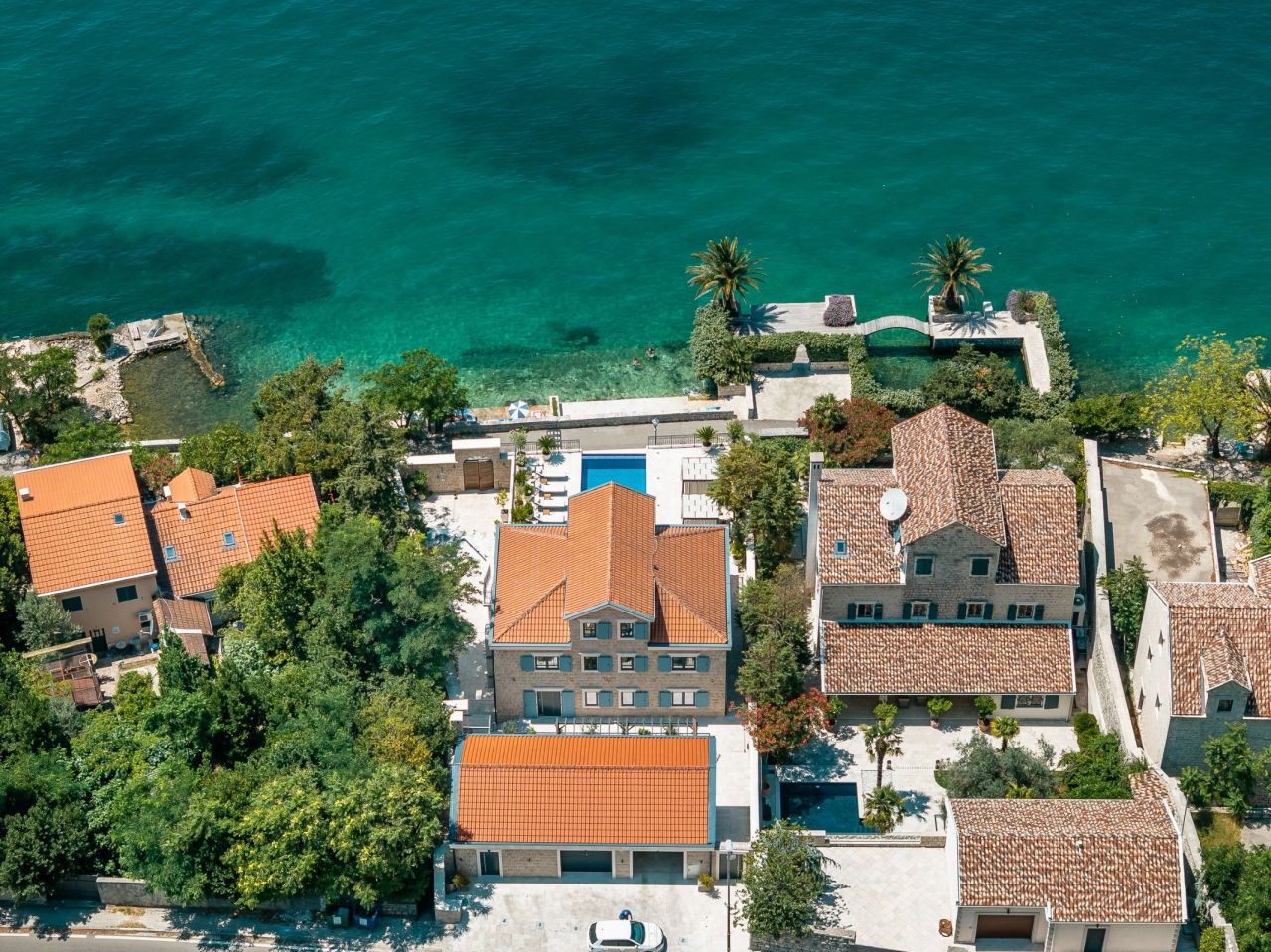 Вилла в Люте, Черногория, 819 м² - фото 2