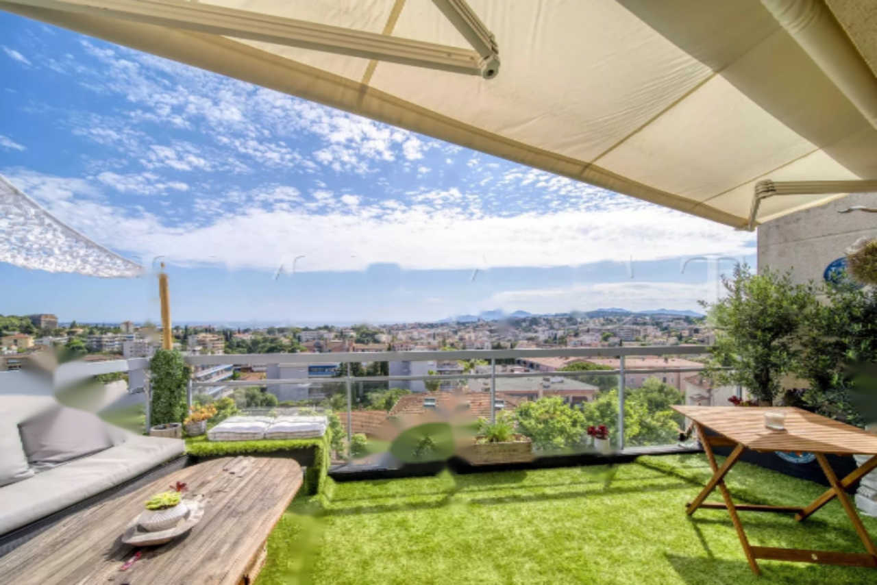 Квартира в Каннах, Франция, 125 м² - фото 1