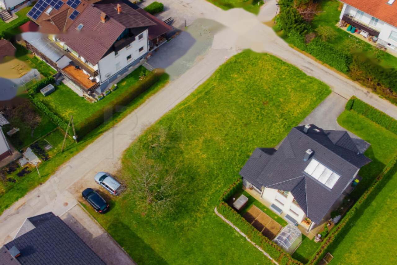 Земля в Бледе, Словения, 1 007 м² - фото 1