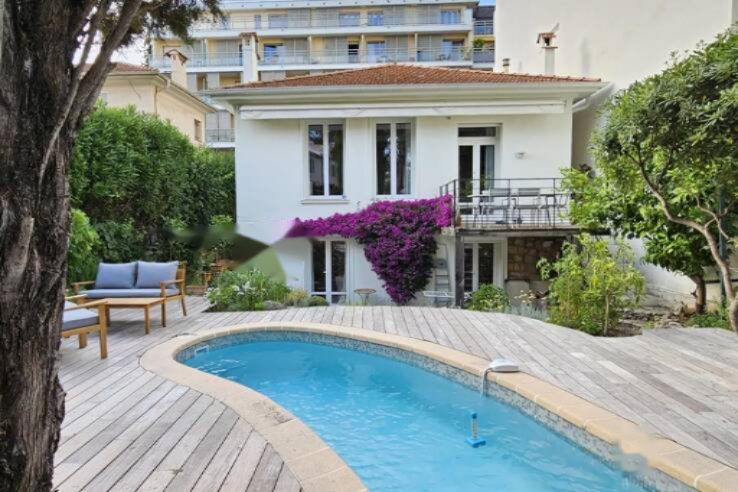 Квартира в Каннах, Франция, 125 м² - фото 1