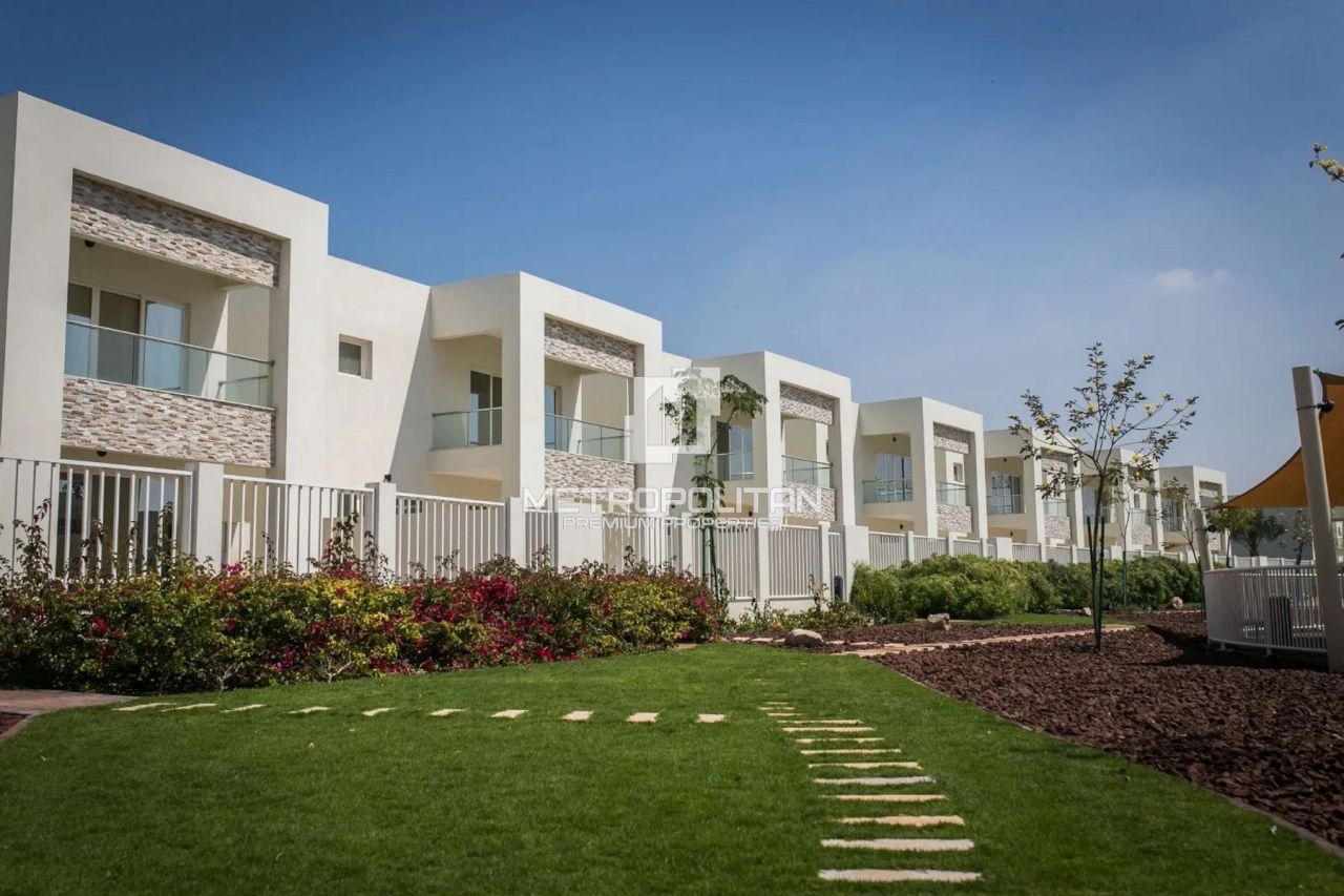 Таунхаус в Рас-эль-Хайме, ОАЭ, 350 м² - фото 10