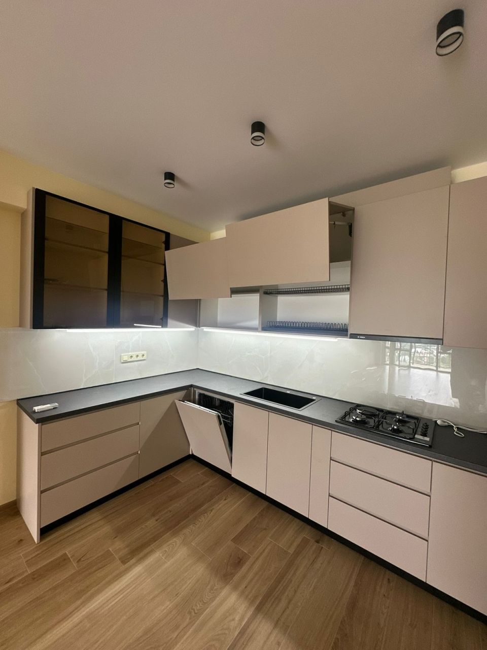 Квартира в Тбилиси, Грузия, 83 м² - фото 1