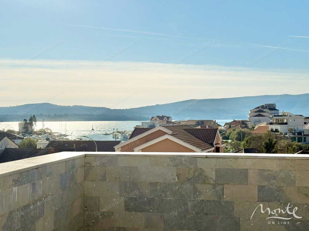 Апартаменты в Тивате, Черногория, 236 м² - фото 1