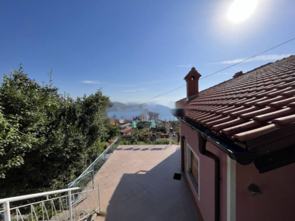 Дом в Опатии, Хорватия, 250 м² - фото 1