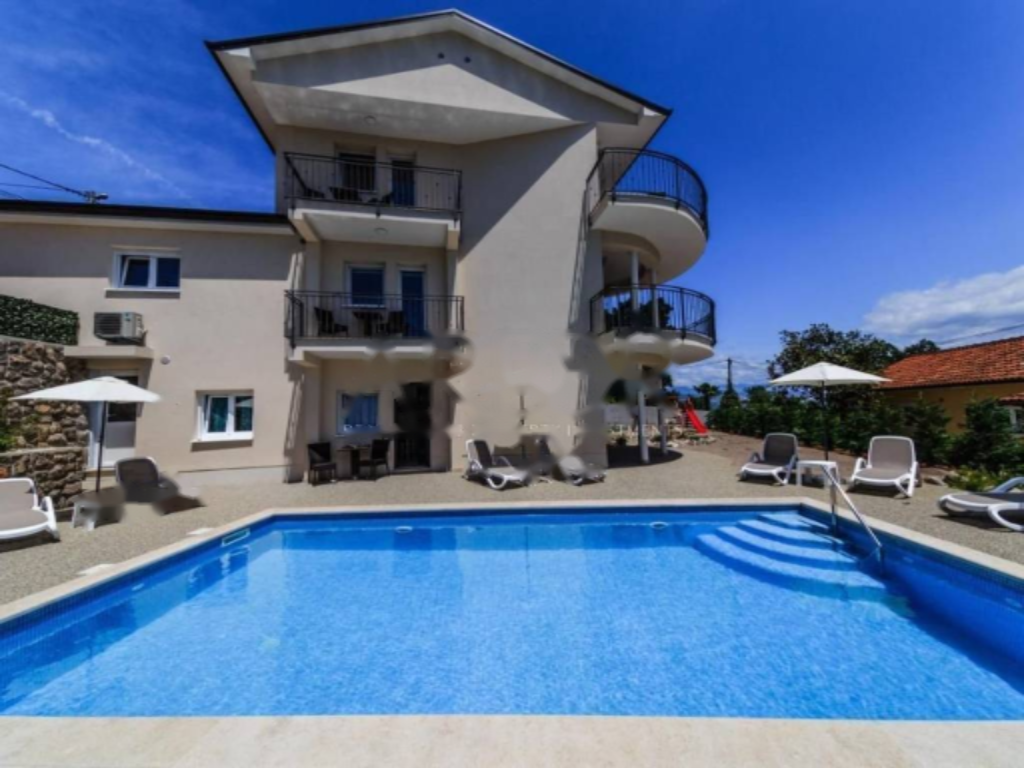 Дом в Опатии, Хорватия, 380 м² - фото 1