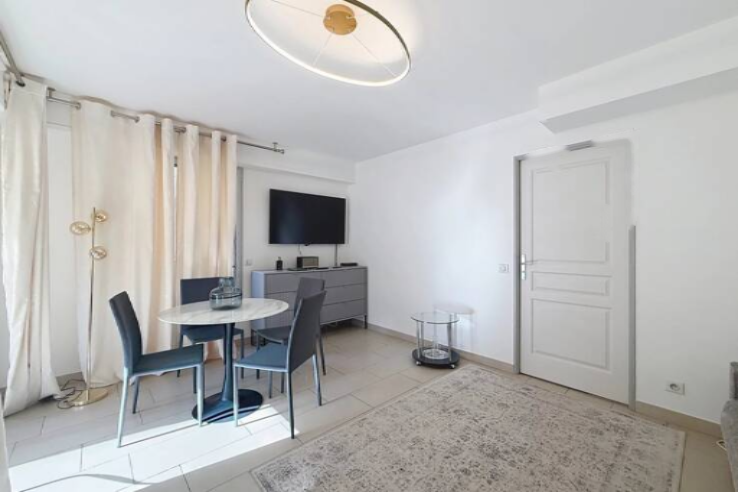 Квартира в Каннах, Франция, 40 м² - фото 1