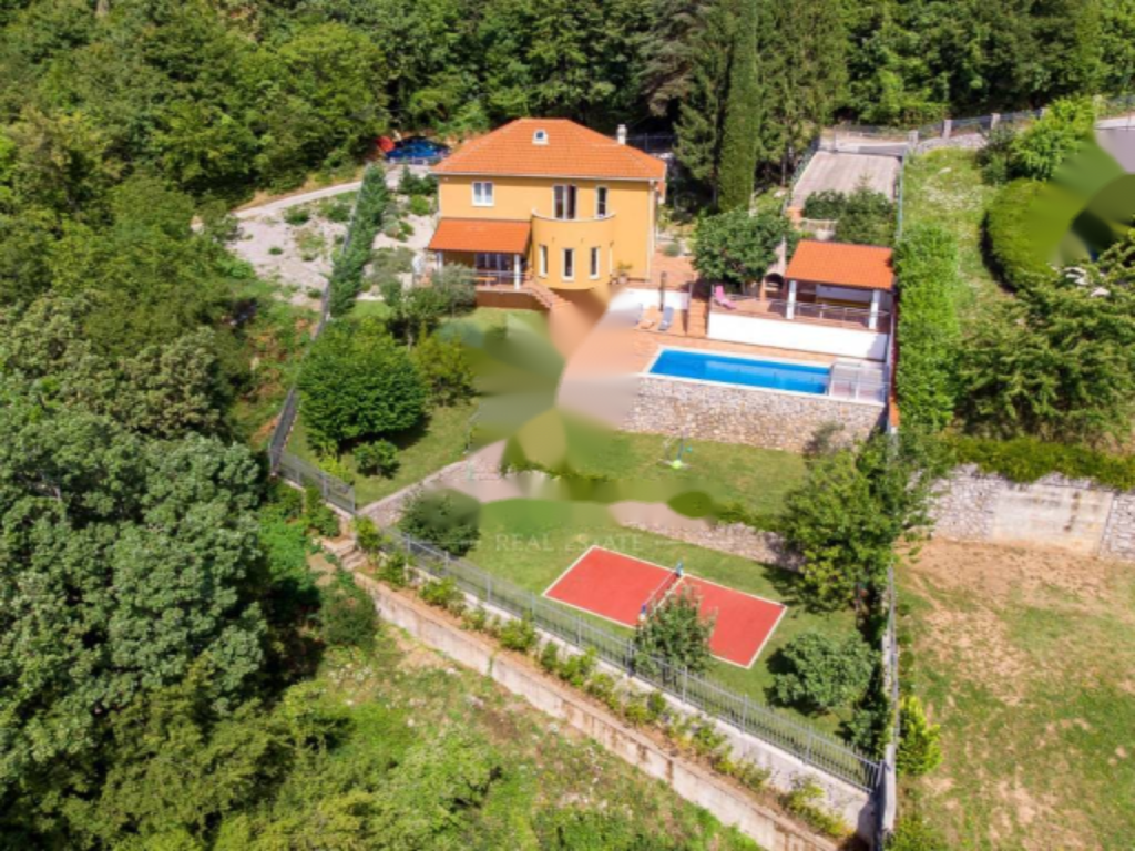 Дом в Опатии, Хорватия, 300 м² - фото 1