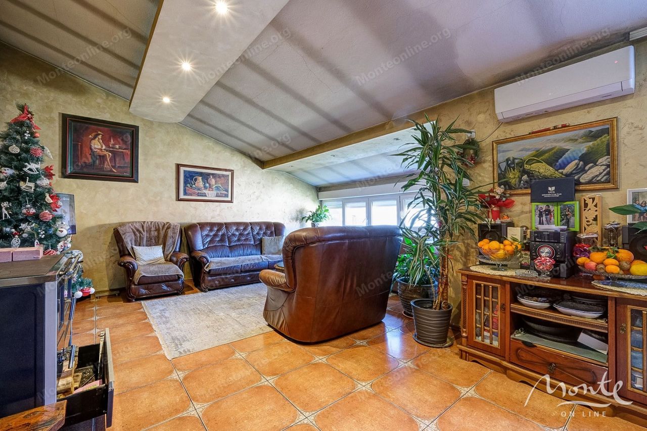 Вилла в Доброте, Черногория, 219 м² - фото 6