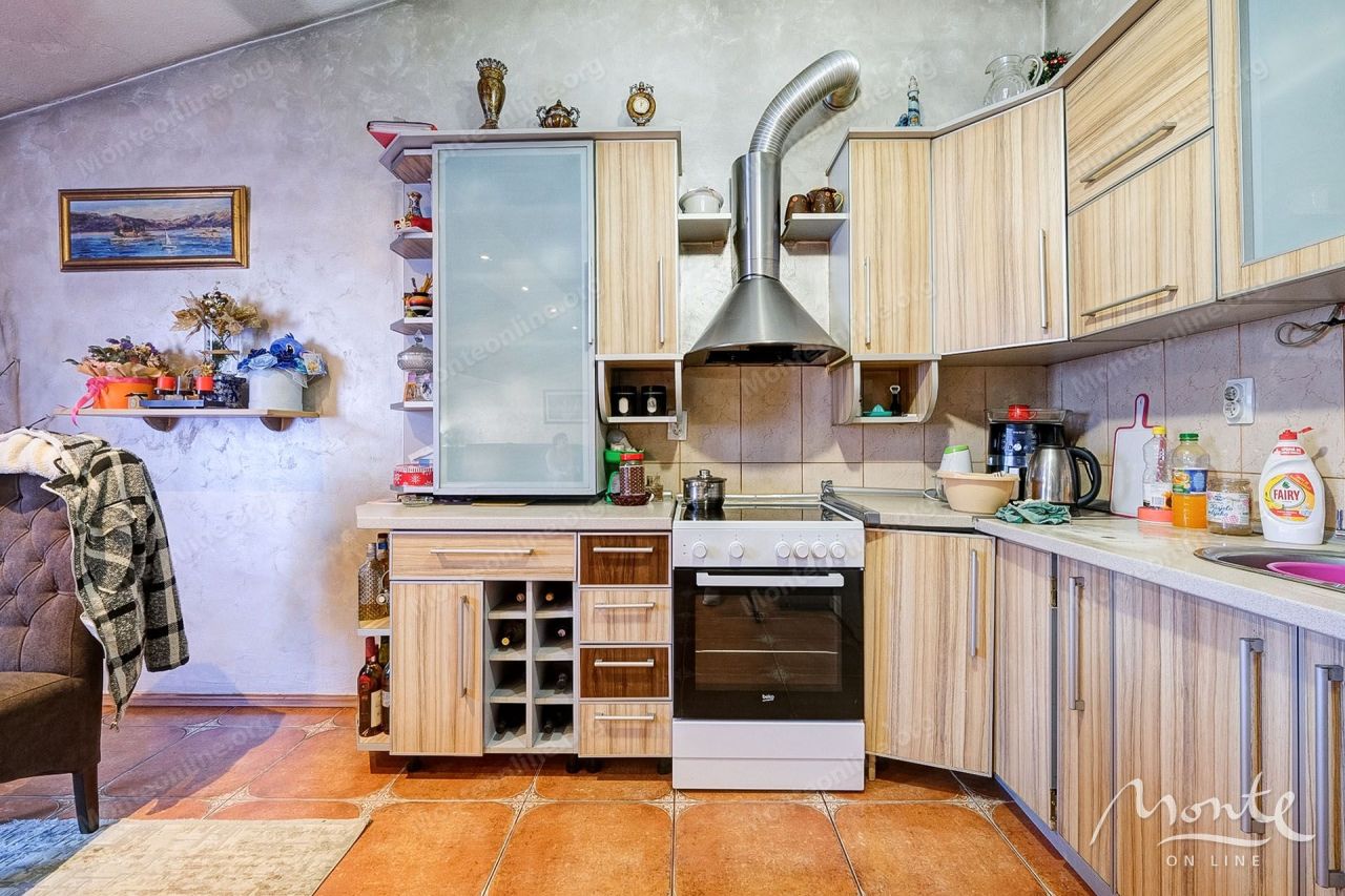 Вилла в Доброте, Черногория, 219 м² - фото 11