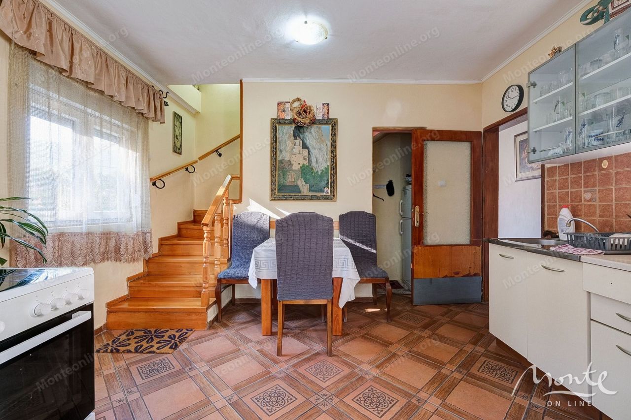 Вилла в Доброте, Черногория, 219 м² - фото 13