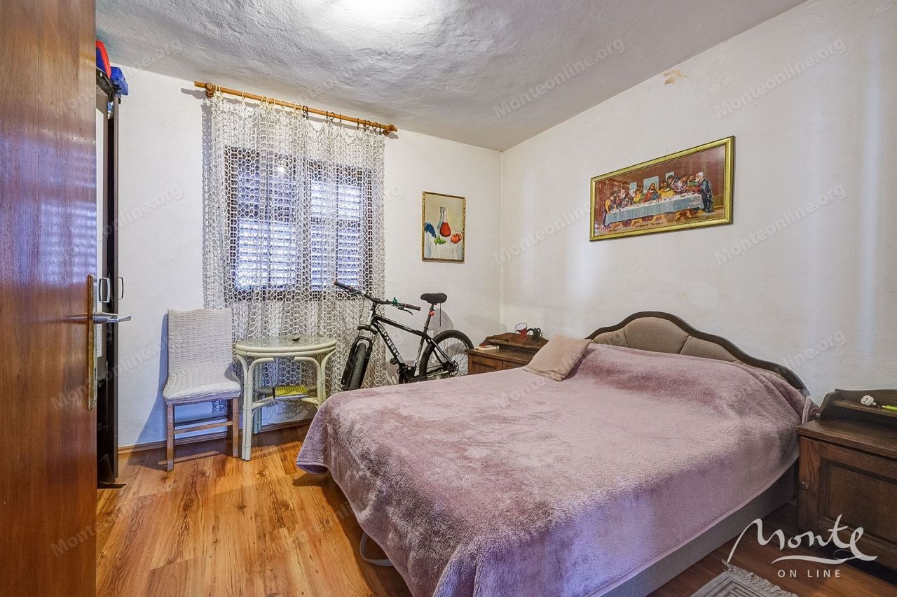 Вилла в Доброте, Черногория, 219 м² - фото 16