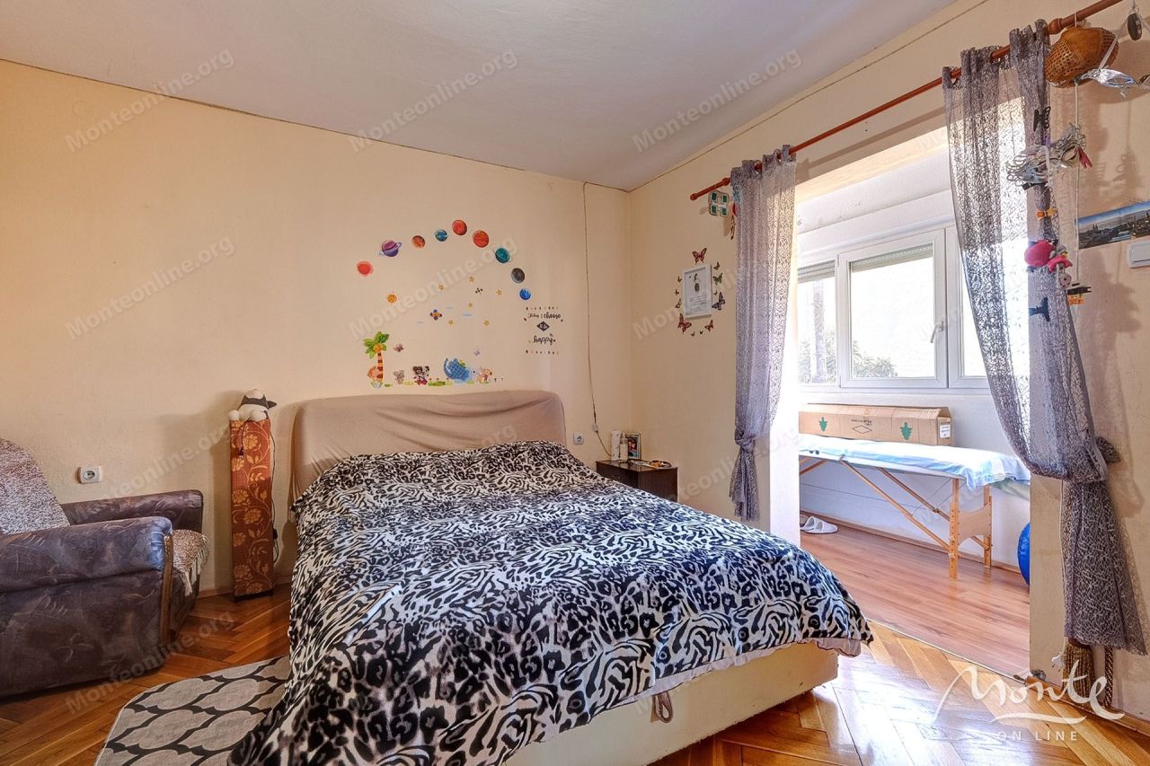 Вилла в Доброте, Черногория, 219 м² - фото 18