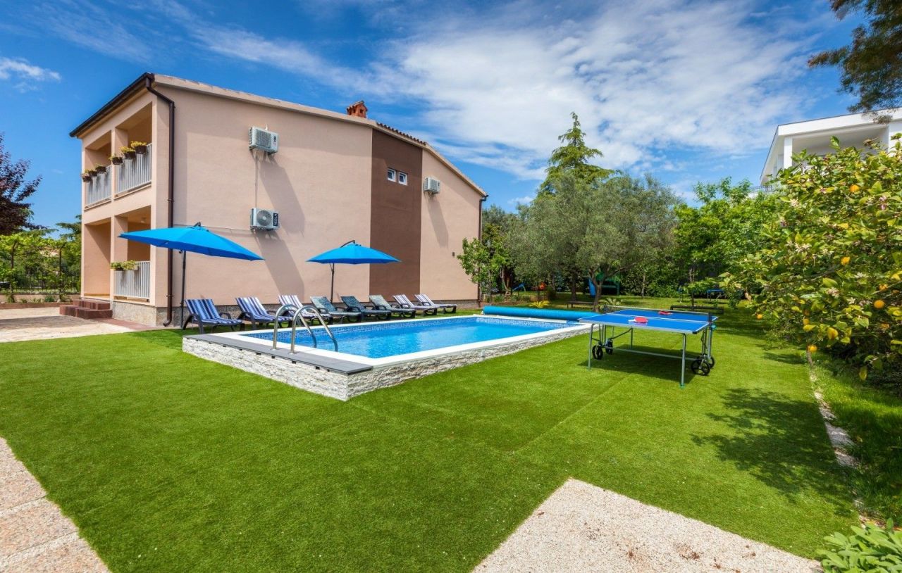 Дом в Фажане, Хорватия, 200 м² - фото 1