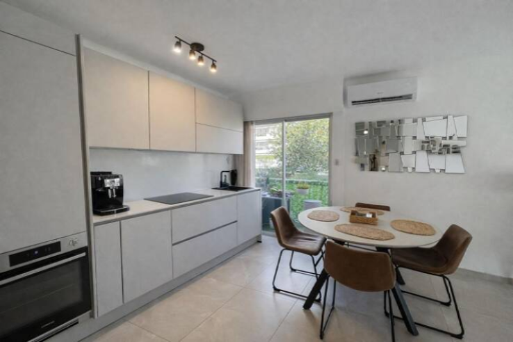 Квартира в Каннах, Франция, 43 м² - фото 2