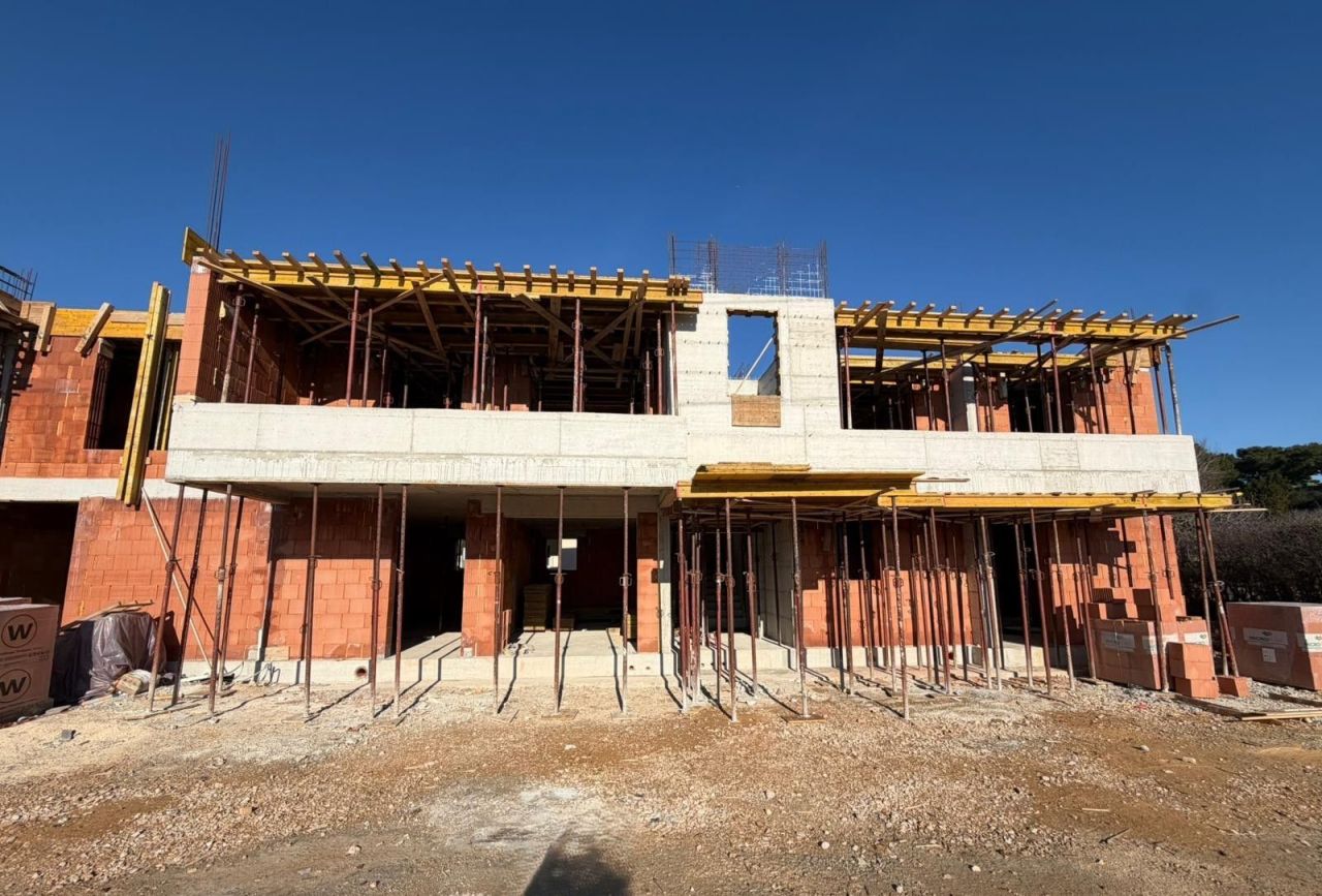 Квартира в Пуле, Хорватия, 46.72 м² - фото 1