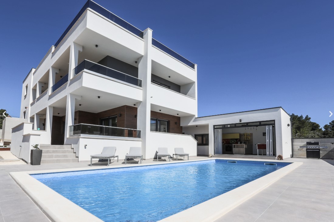 Дом в Медулине, Хорватия, 340 м² - фото 1