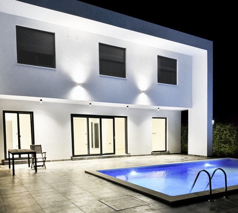 Дом в Ровини, Хорватия, 178 м² - фото 1