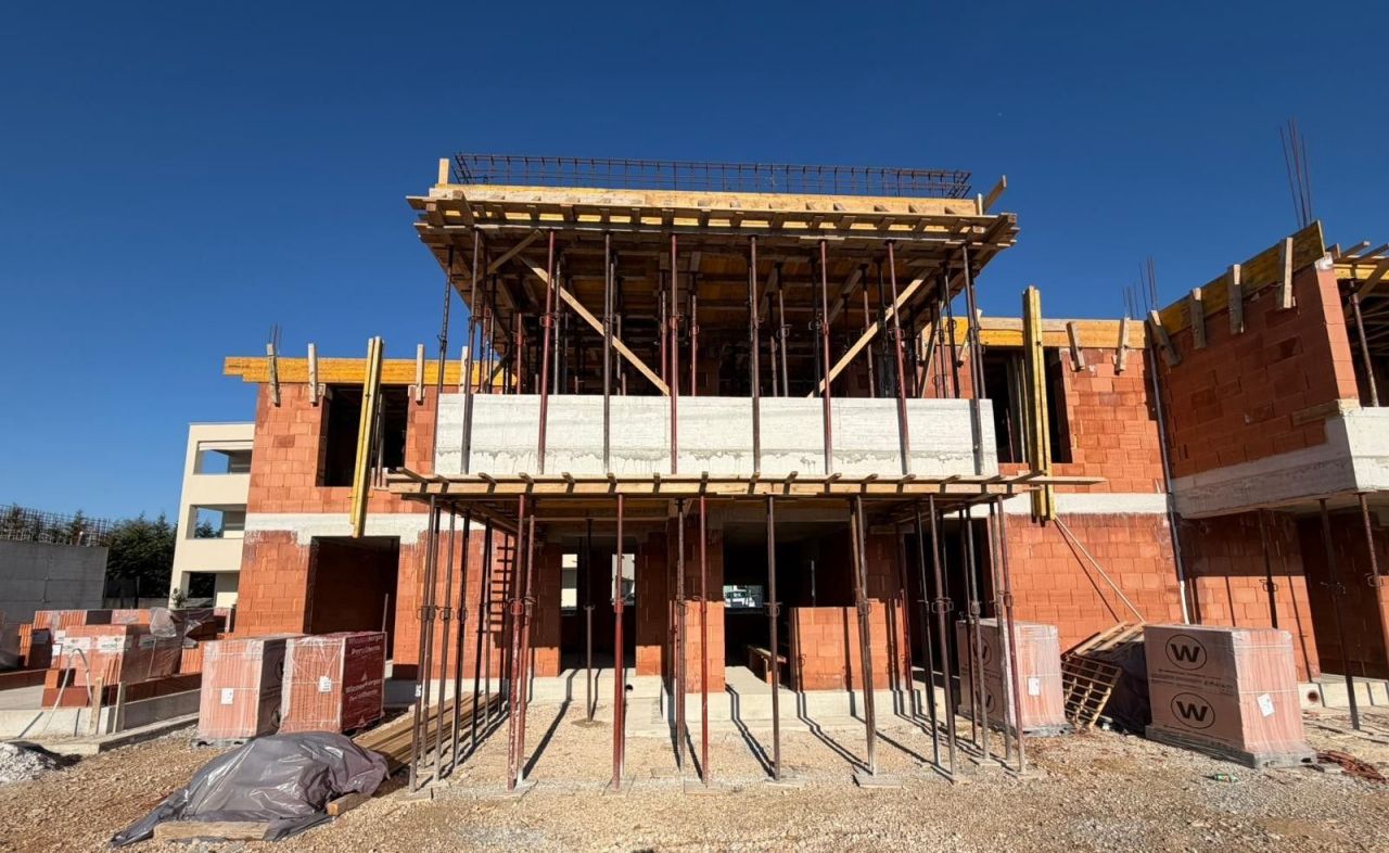 Квартира в Пуле, Хорватия, 48 м² - фото 1