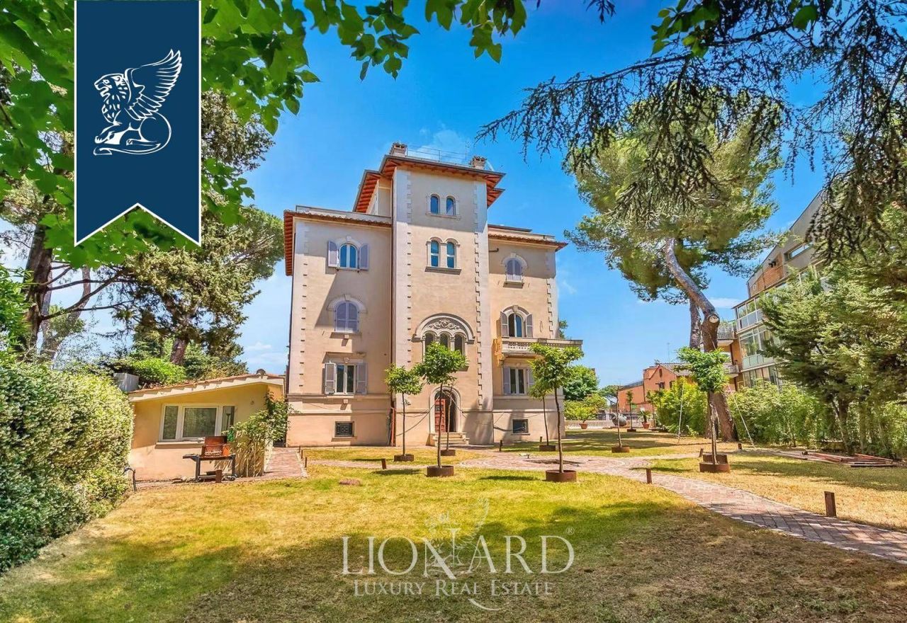 Дом в Риме, Италия, 1 000 м² - фото 1