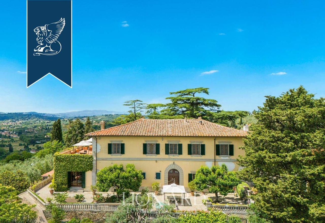 Вилла во Флоренции, Италия, 850 м² - фото 2