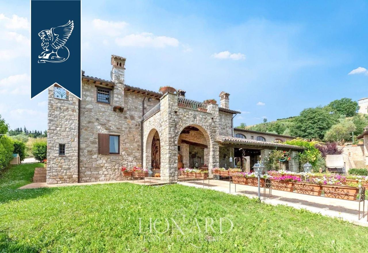 Вилла в Тоди, Италия, 1 100 м² - фото 4