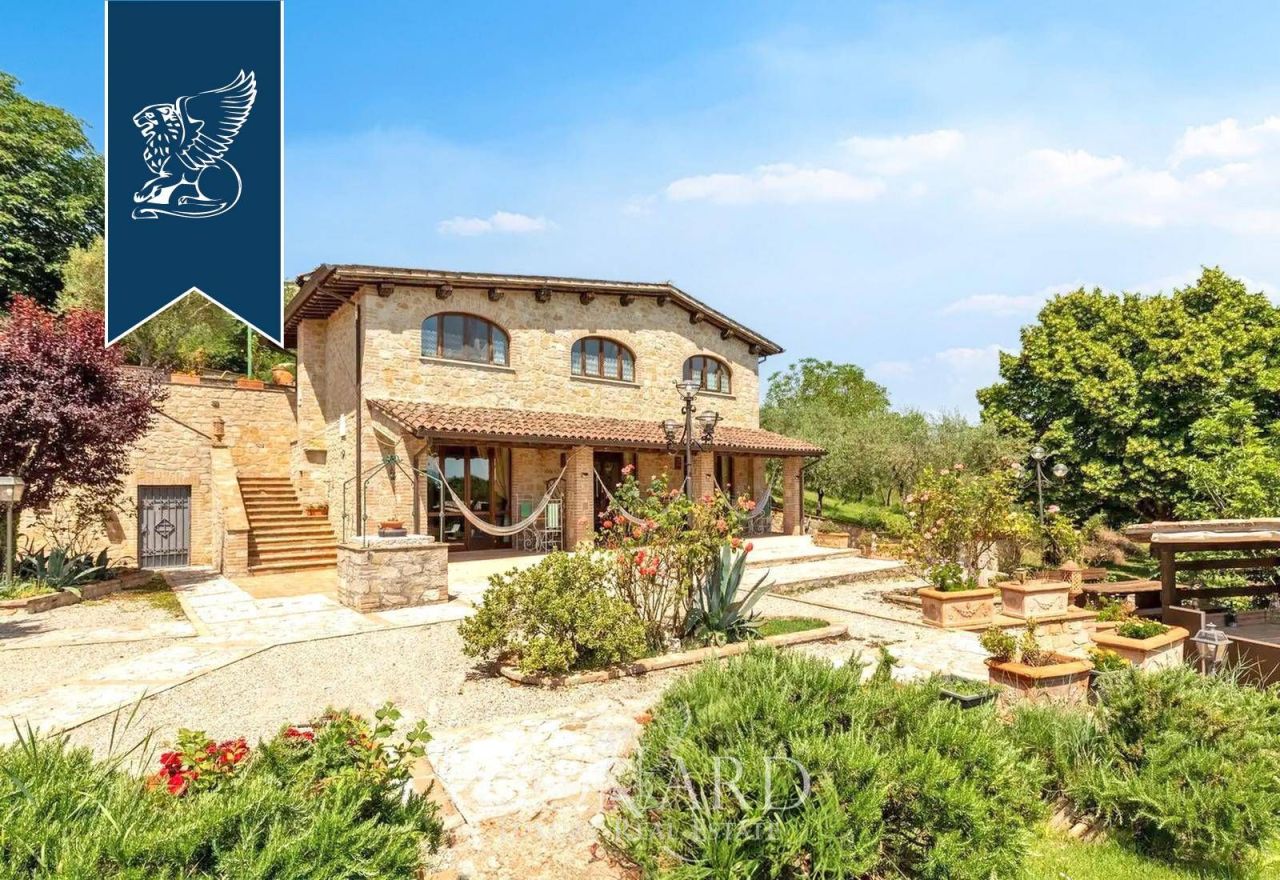 Вилла в Тоди, Италия, 1 100 м² - фото 6