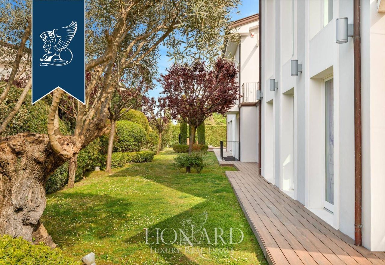 Вилла в Форте деи Марми, Италия, 670 м² - фото 6