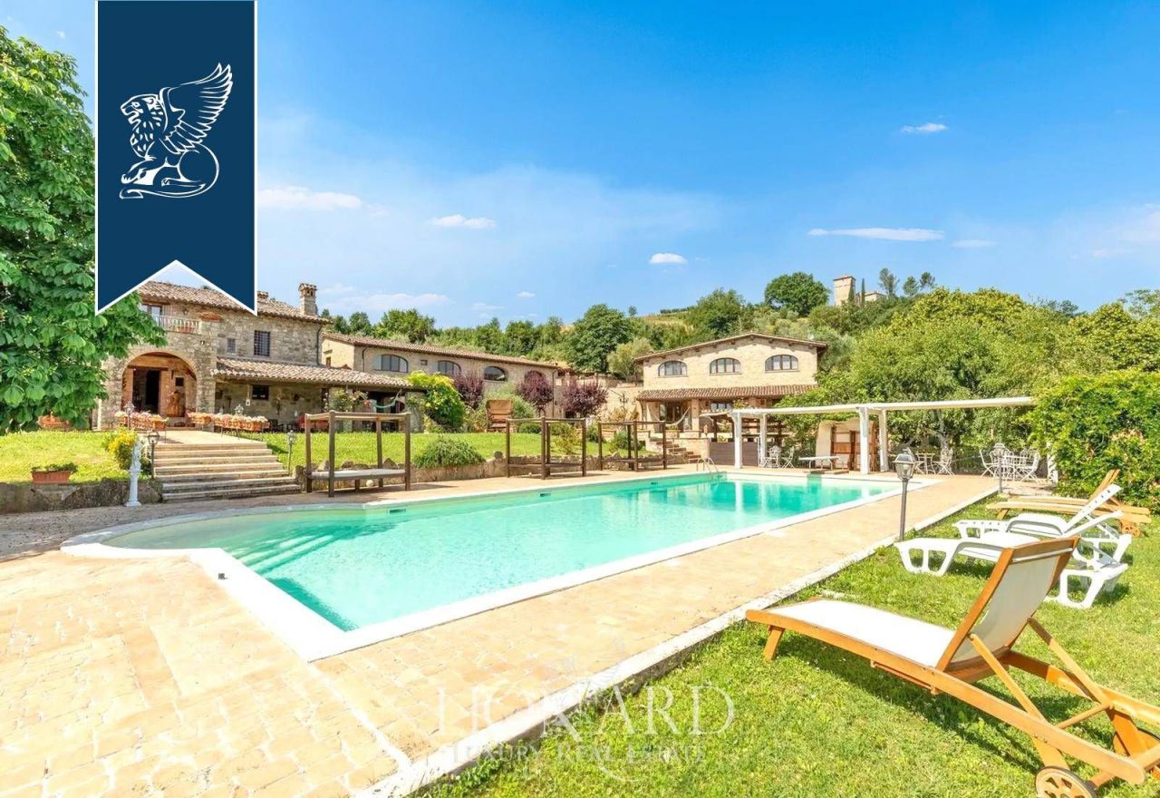 Вилла в Тоди, Италия, 1 100 м² - фото 8