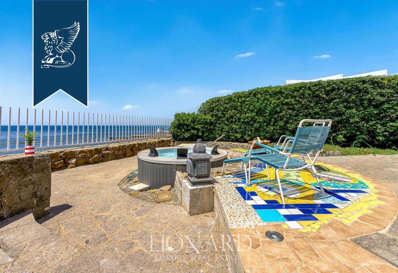 Вилла в Санта-Маринелле, Италия, 350 м² - фото 9