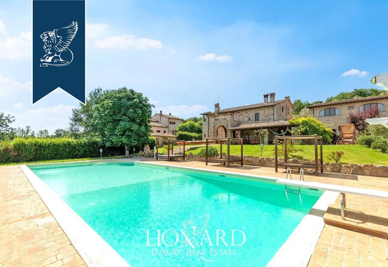 Вилла в Тоди, Италия, 1 100 м² - фото 9