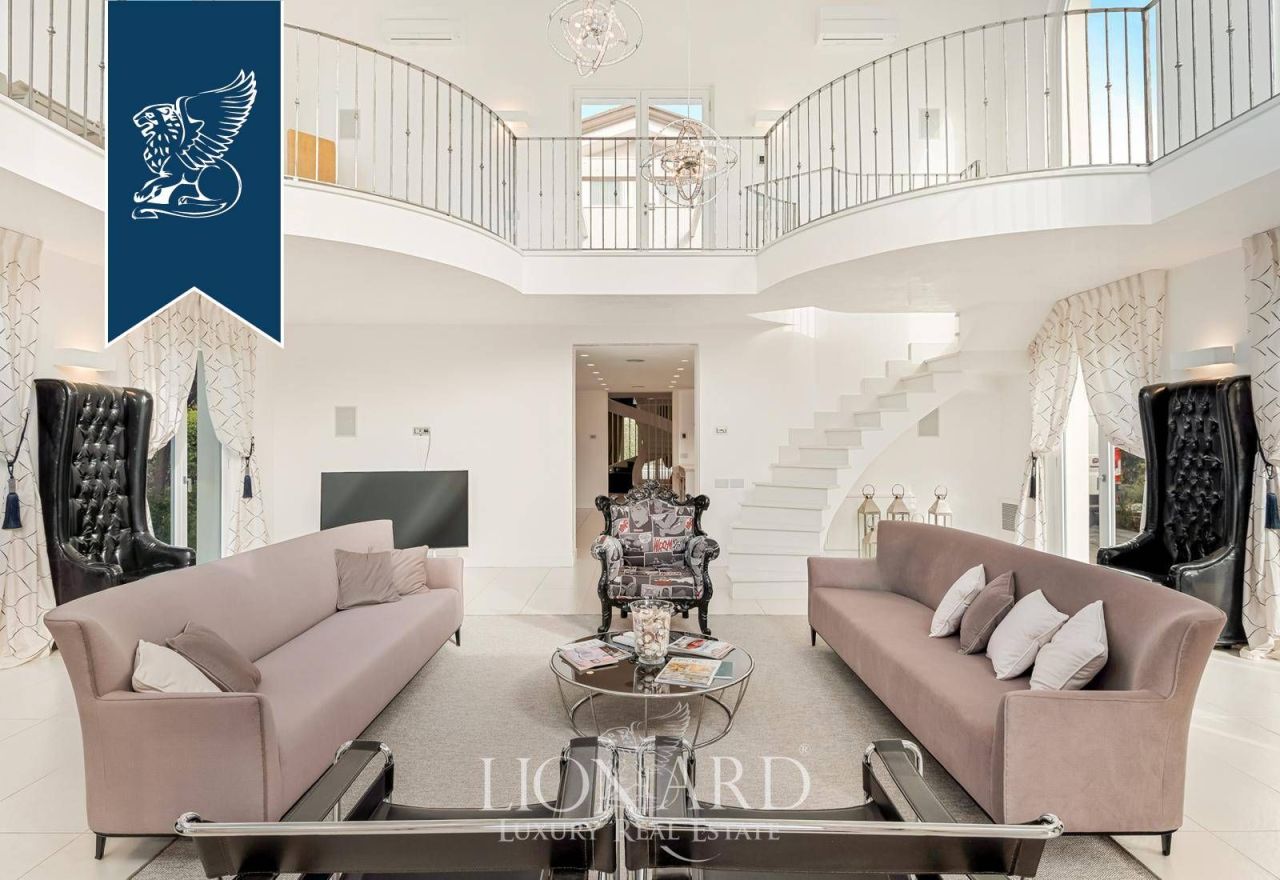 Вилла в Форте деи Марми, Италия, 670 м² - фото 10