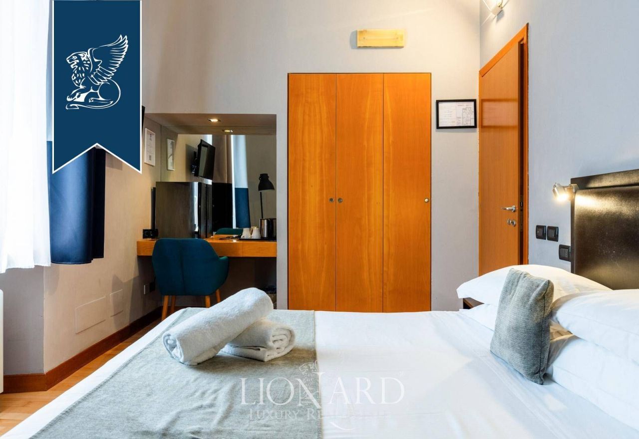 Отель, гостиница в Риме, Италия, 2 120 м² - фото 14