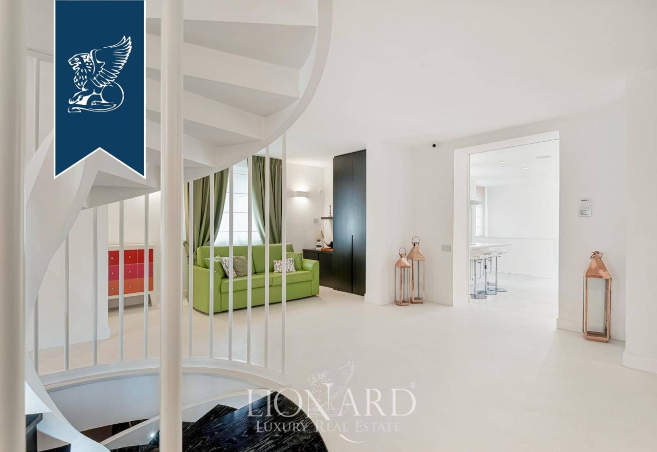 Вилла в Форте деи Марми, Италия, 670 м² - фото 14